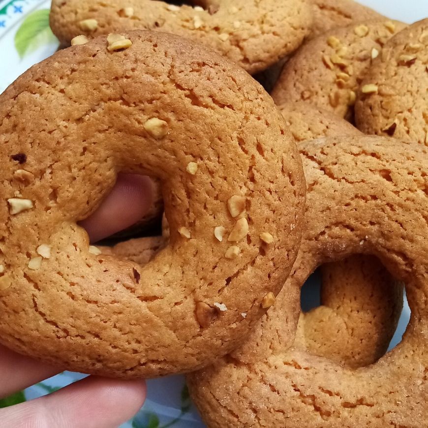 CIAMBELLINE AL MOSCATO E NOCCIOLE